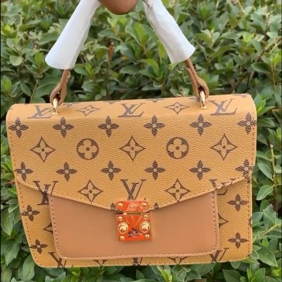 Purses🥰!! - Picture 1 of 1